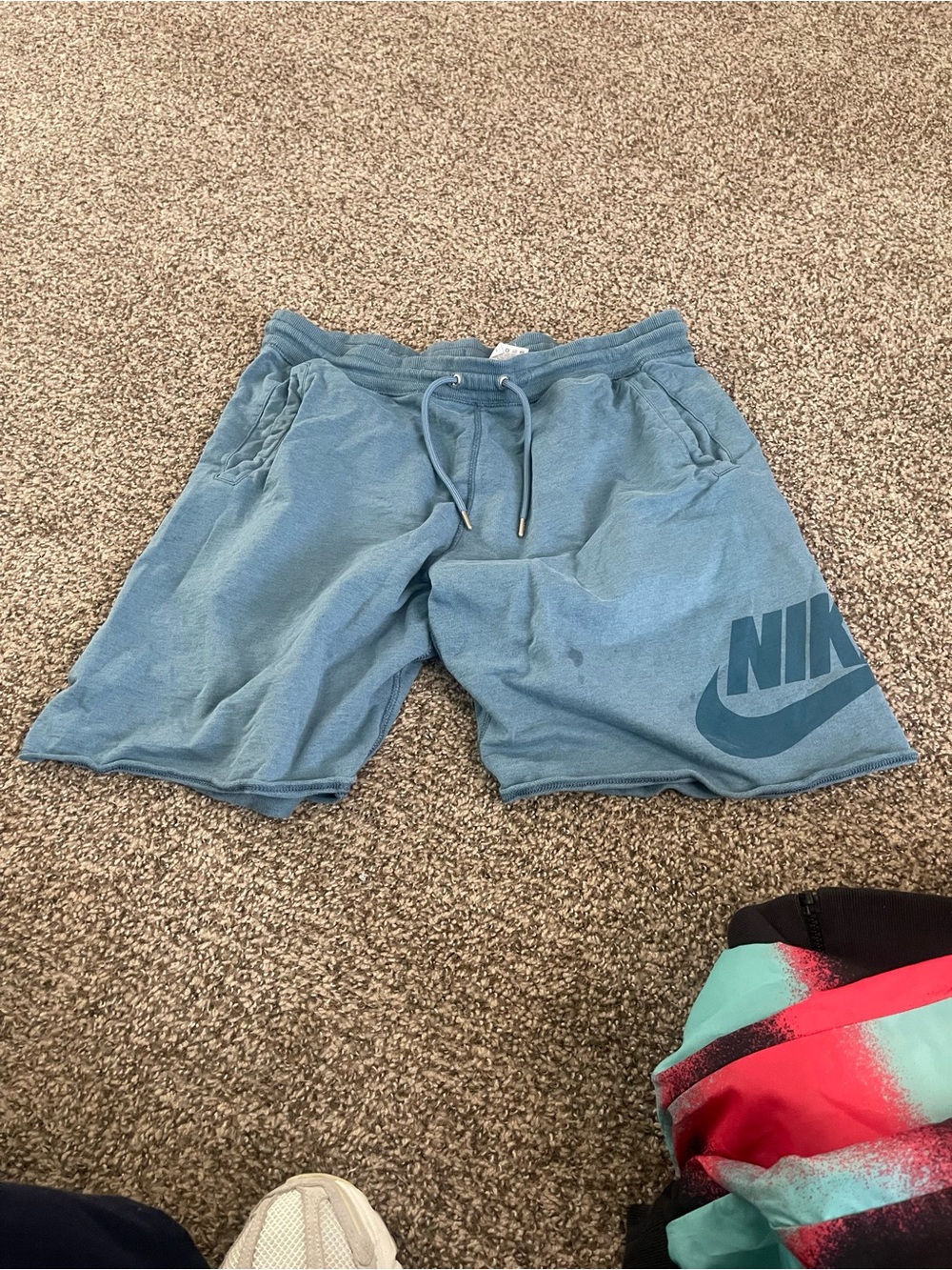 Men’s blue Nike shorts size xl